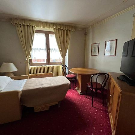 Hotel Posta R.T.A. Мадона ди Кампильо Екстериор снимка