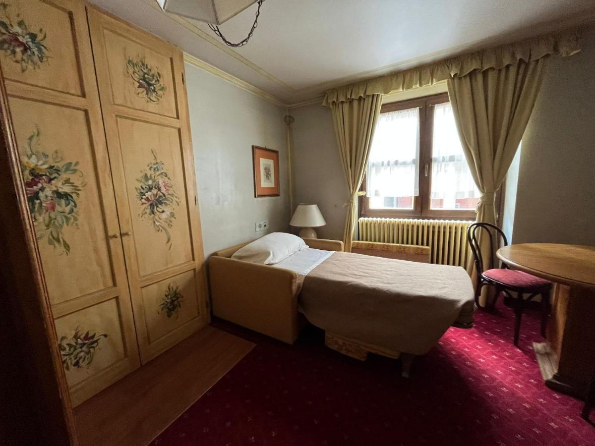 Hotel Posta R.T.A. Мадона ди Кампильо Екстериор снимка