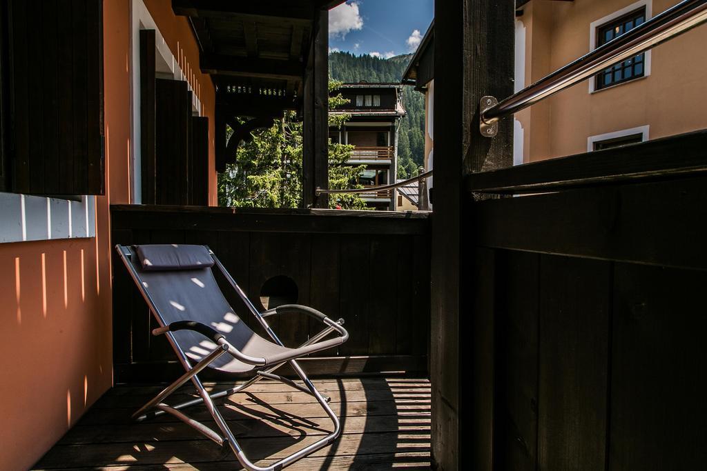 Hotel Posta R.T.A. Мадона ди Кампильо Екстериор снимка
