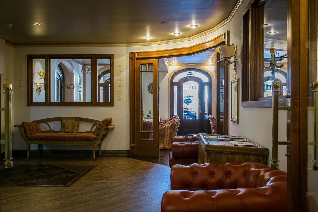Hotel Posta R.T.A. Мадона ди Кампильо Екстериор снимка