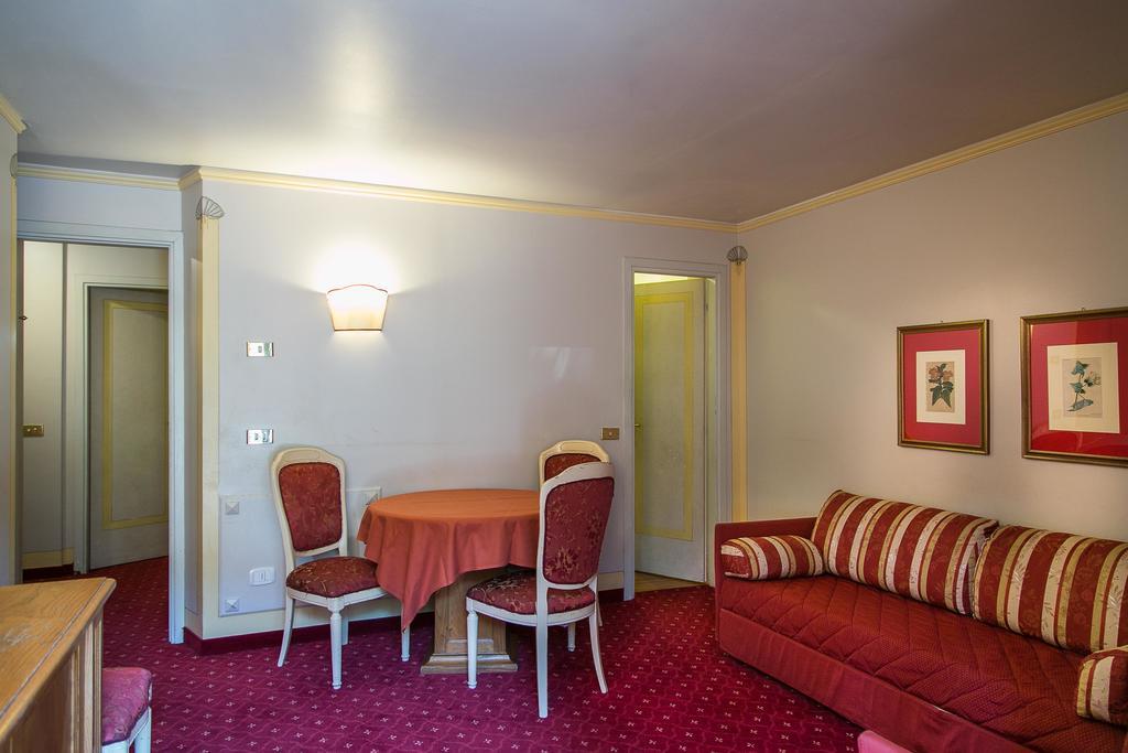 Hotel Posta R.T.A. Мадона ди Кампильо Екстериор снимка
