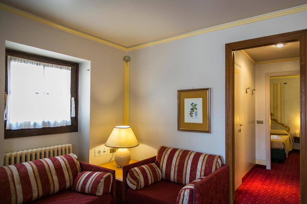 Hotel Posta R.T.A. Мадона ди Кампильо Екстериор снимка