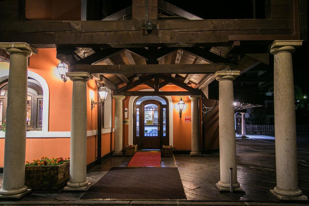 Hotel Posta R.T.A. Мадона ди Кампильо Екстериор снимка
