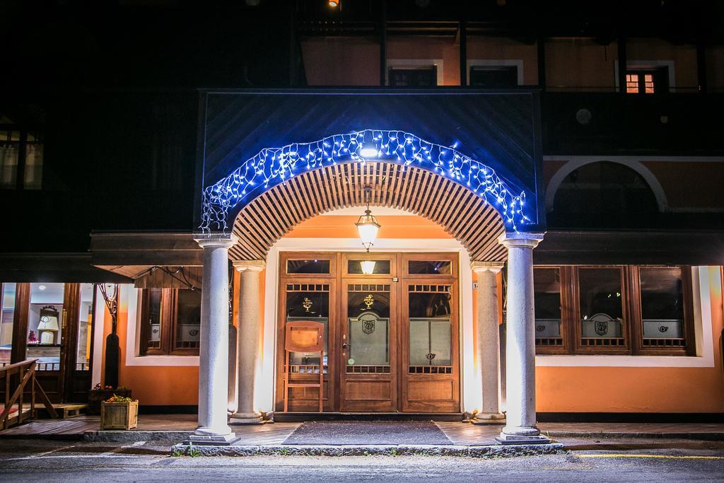 Hotel Posta R.T.A. Мадона ди Кампильо Екстериор снимка