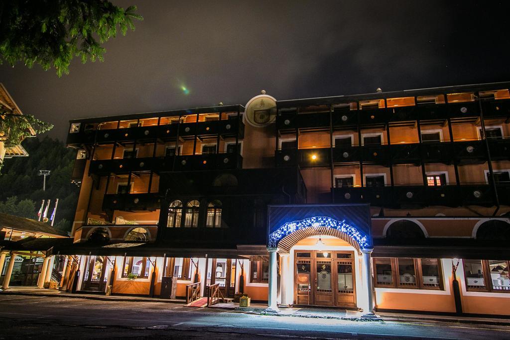 Hotel Posta R.T.A. Мадона ди Кампильо Екстериор снимка
